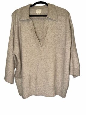 H&M Beige V-Neck Collared Sweater - Relaxed Fit